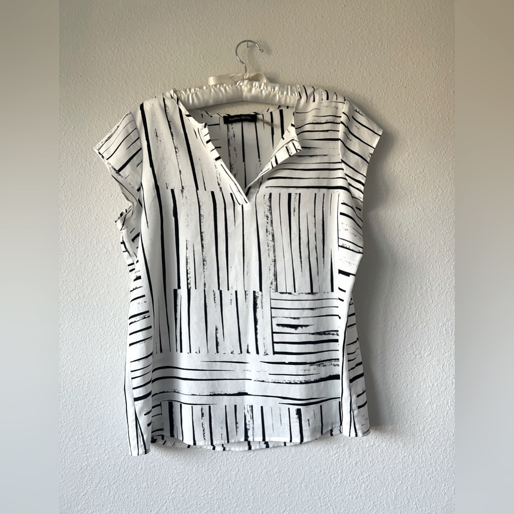 IVANKA TRUMP || WORK SILK BLOUSE || SHORT-SLEEVE ||